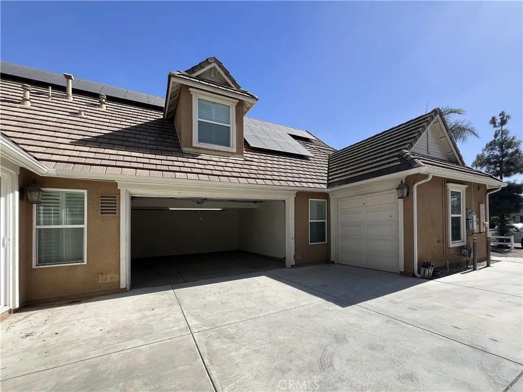 Photo of 279 Cross Rail Ln, Norco, CA 92860 (MLS # TR26023762)