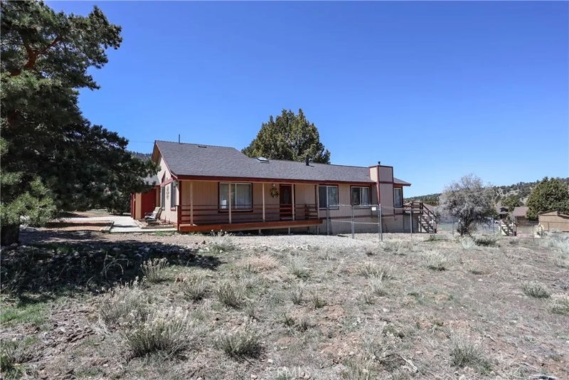 1210 Crestwood