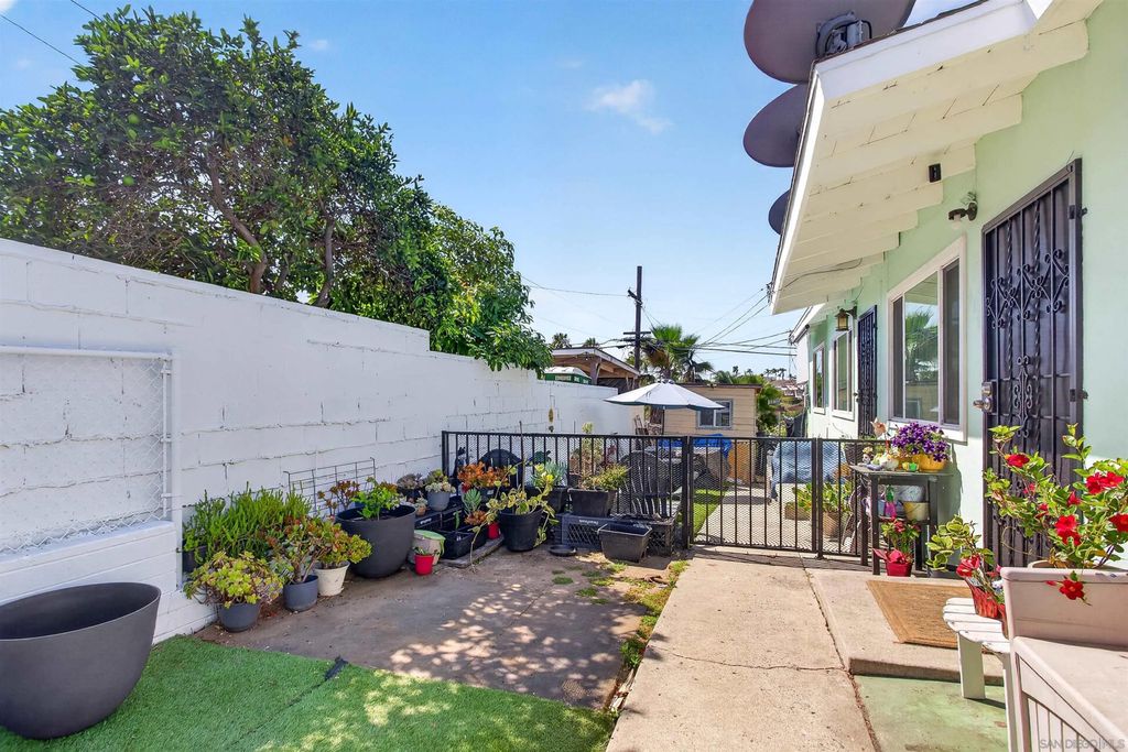 Photo of 4165-4171 Epsilon St, San Diego, CA 92113 (MLS # 260010009)