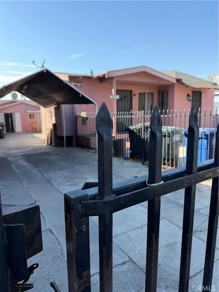 1273 S Alma