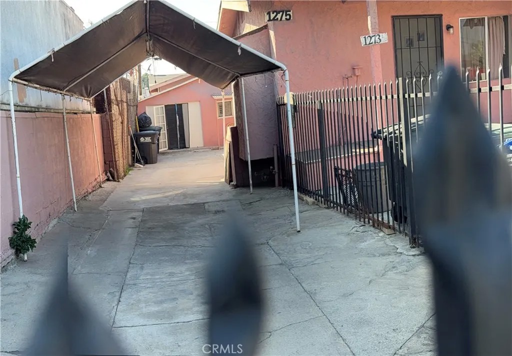 1273 S Alma