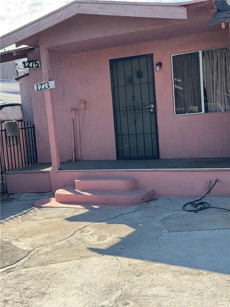 1273 S Alma