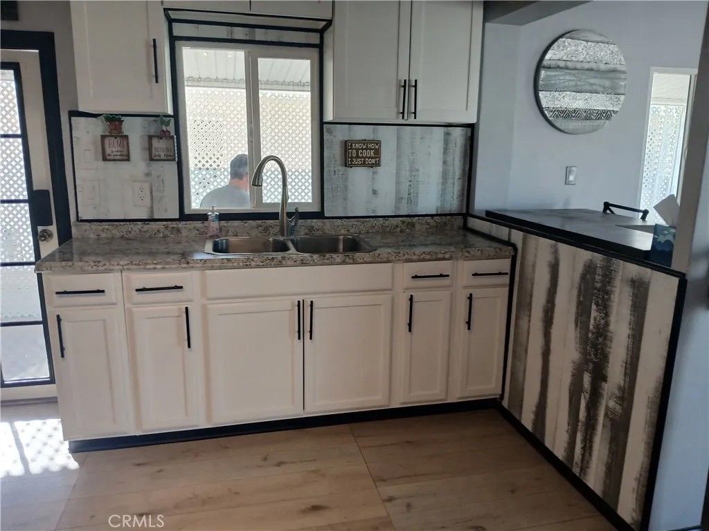 Photo of 281 Santa Clara Circle, Hemet, CA 92543 (MLS # SW26066352)