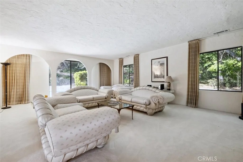 3966 Laguna Blanca Drive