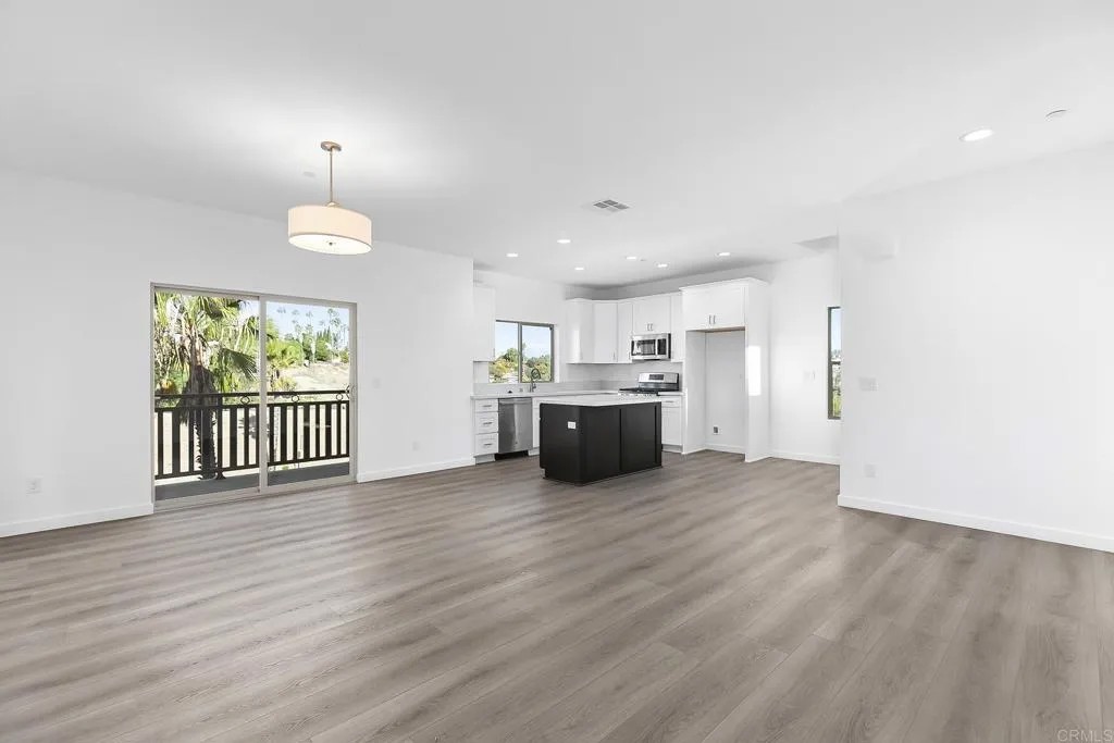 8564 Vista Azul Pl
