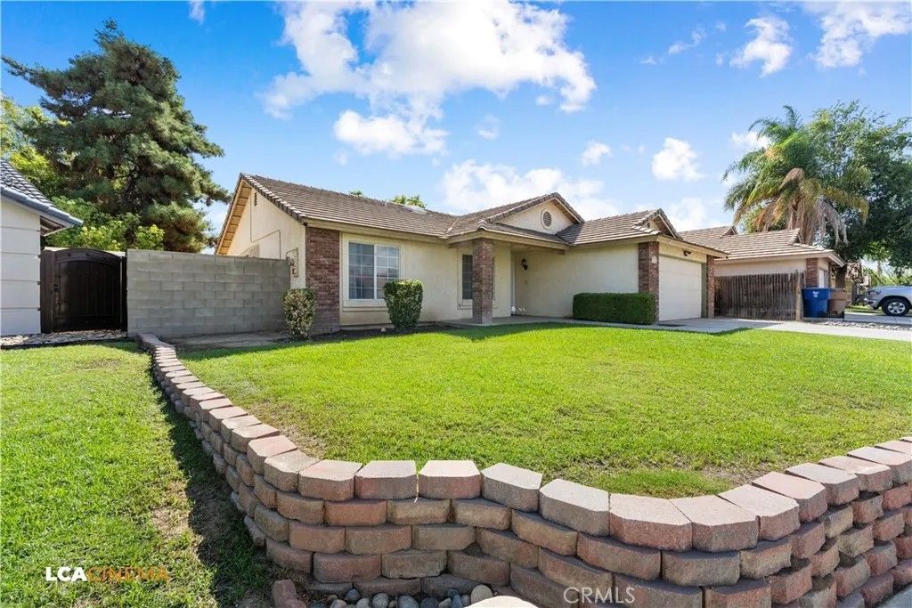Photo of 4715 Peacock Court, Bakersfield, CA 93313 (MLS # NS26005035)