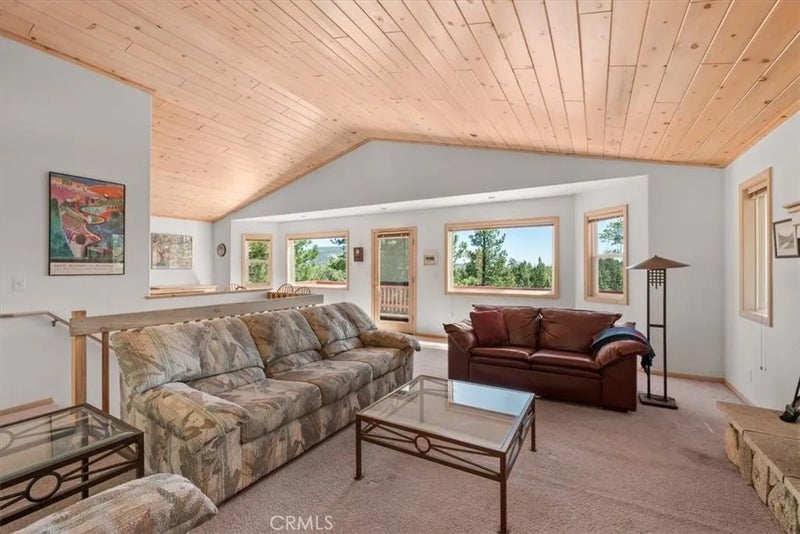 530 Villa Grove