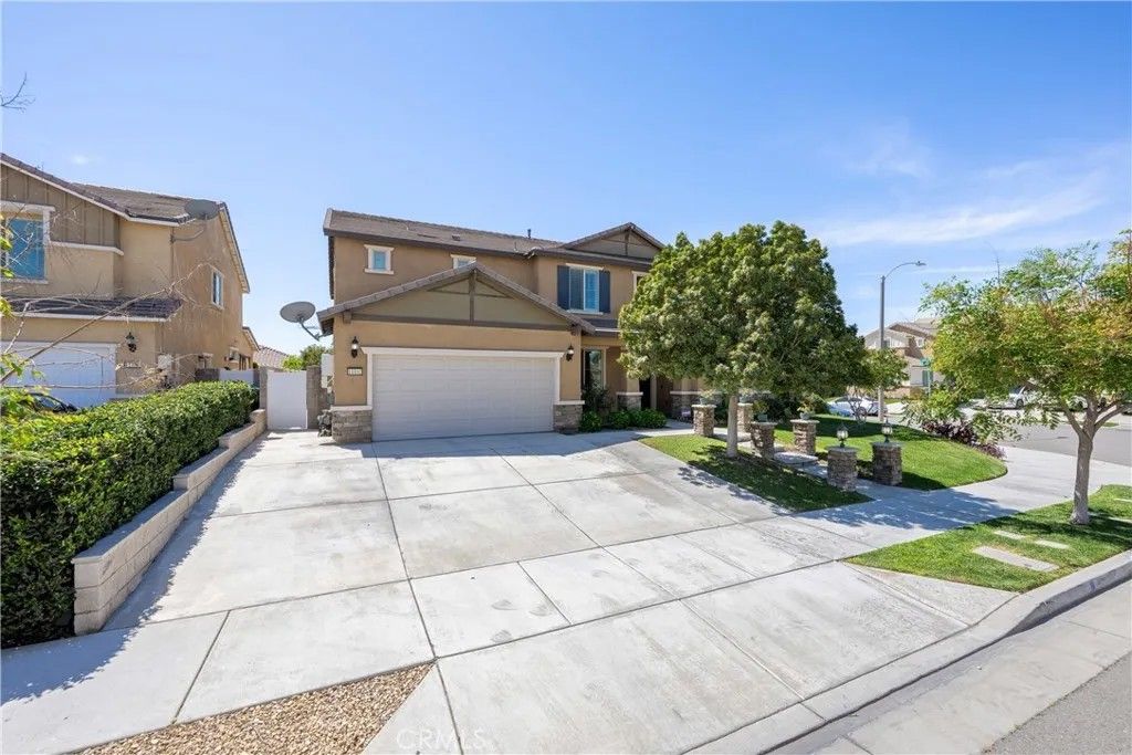 Photo of 11192 Day Dr, Jurupa Valley, CA 91752 (MLS # CV26074909)