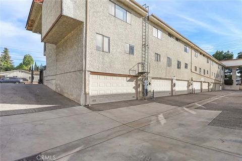 Photo of 13243 Vanowen #2, North Hollywood, CA 91605 (MLS # SR26015511)