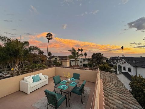 Photo of 1100 Pine St, Coronado, CA 92118 (MLS # 260016528)