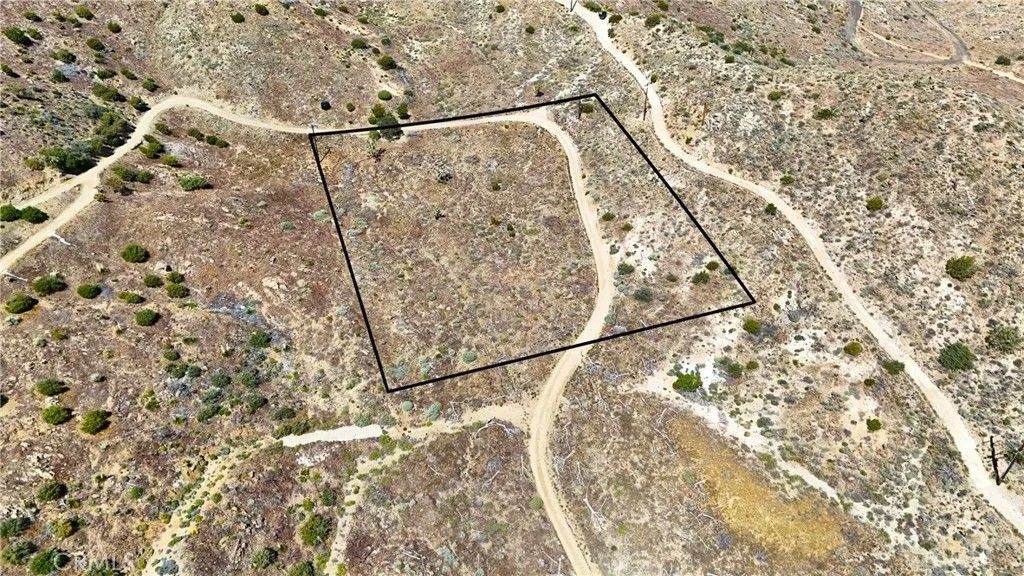 Photo of 2 Eagles Nest, Yucca Valley, CA 92284 (MLS # HD26085639)