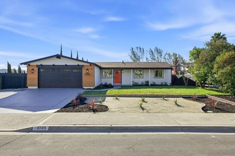 Photo of 9789 Lutheran Way, Santee, CA 92071 (MLS # 260001286)