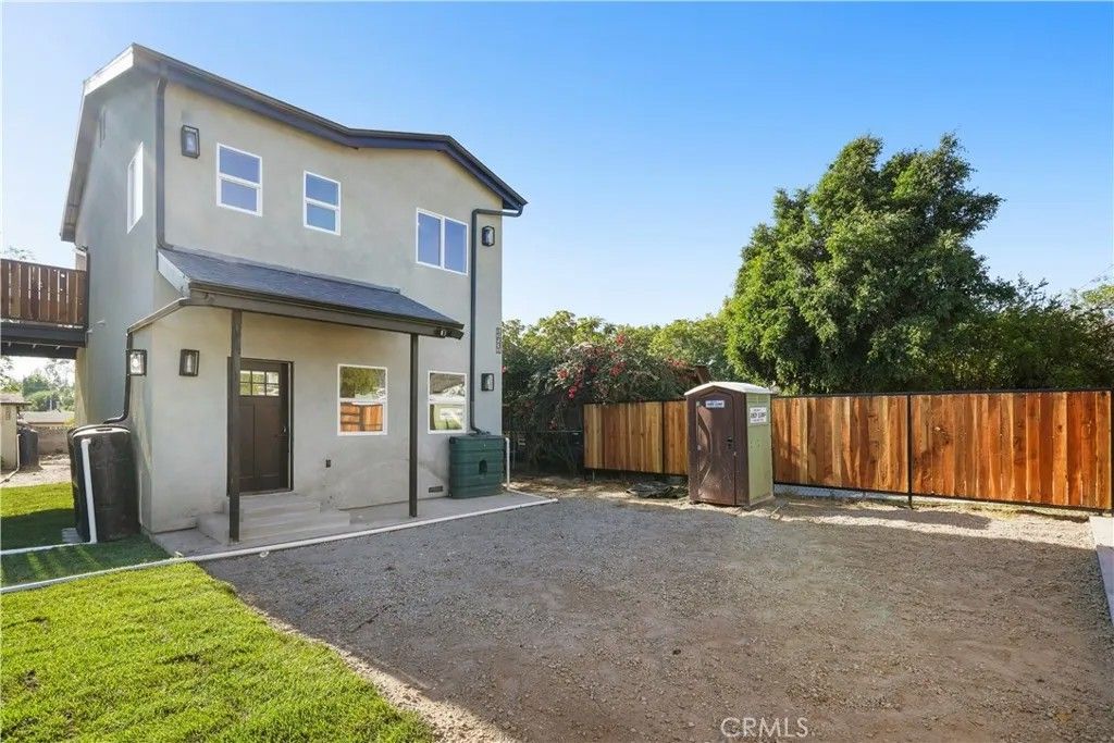 Photo of 11531 dronfield, Pacoima, CA 91331 (MLS # SR25267958)