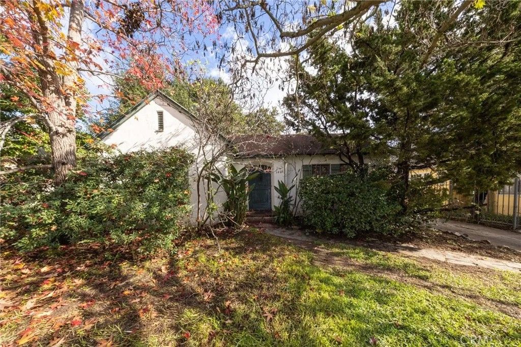 Photo of 1406 Stratford Ave, South Pasadena, CA 91030 (MLS # CV26002816)