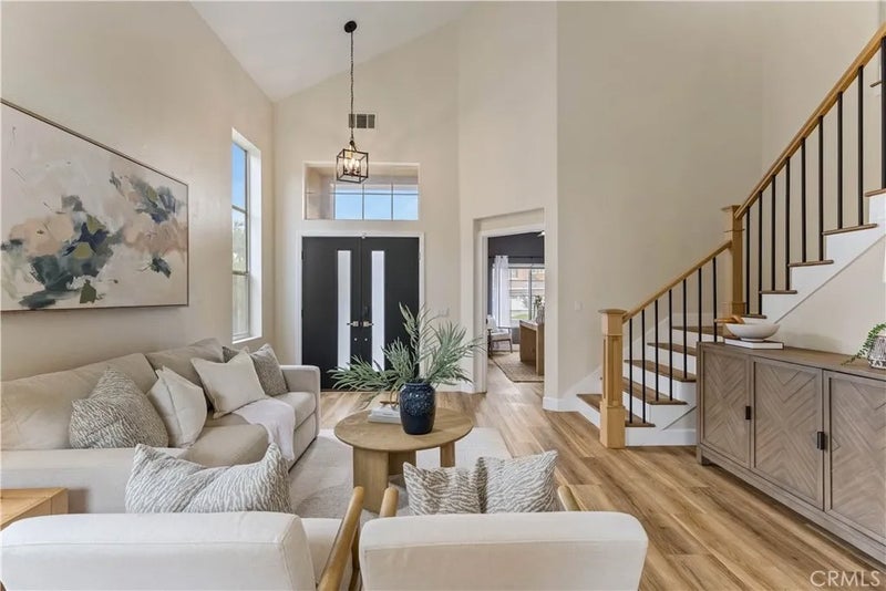 2688 N Bentley