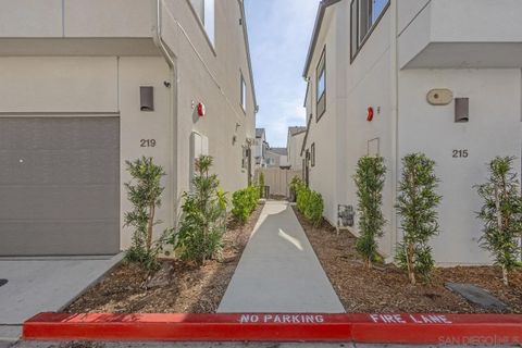 Tiny photo for 219 Canopy Trails Place, Fallbrook, CA 92028 (MLS # 250042321)