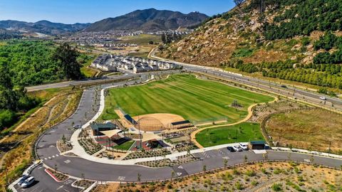 Tiny photo for 219 Canopy Trails Place, Fallbrook, CA 92028 (MLS # 250042321)