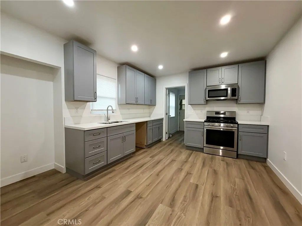 Photo of 121 W 84th St, Los Angeles, CA 90003 (MLS # DW26021812)