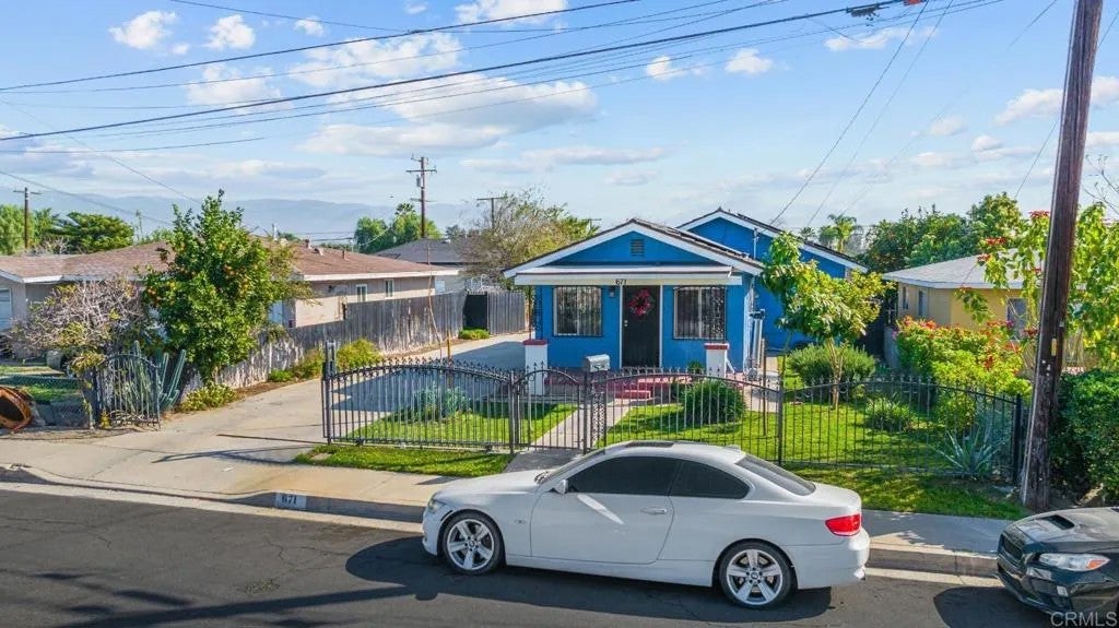 671 N Gardena Street