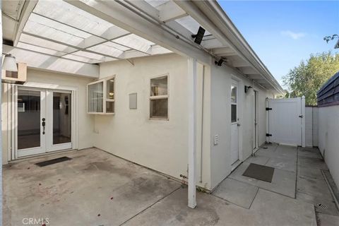 Tiny photo for 6417 Graves, Lake Balboa, CA 91406 (MLS # PF25248477)
