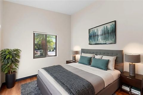 Tiny photo for 6417 Graves, Lake Balboa, CA 91406 (MLS # PF25248477)