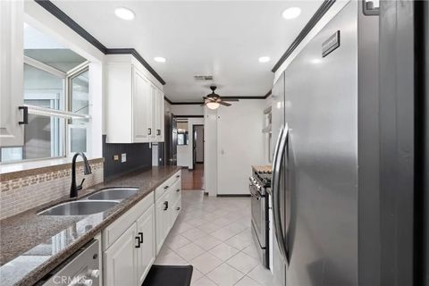 Tiny photo for 6417 Graves, Lake Balboa, CA 91406 (MLS # PF25248477)