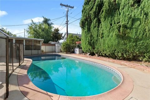 Tiny photo for 6417 Graves, Lake Balboa, CA 91406 (MLS # PF25248477)
