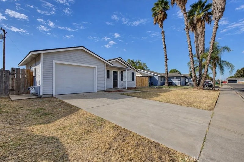 2425 Apache Street