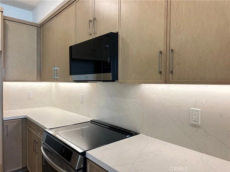 685 S Brea Boulevard 104