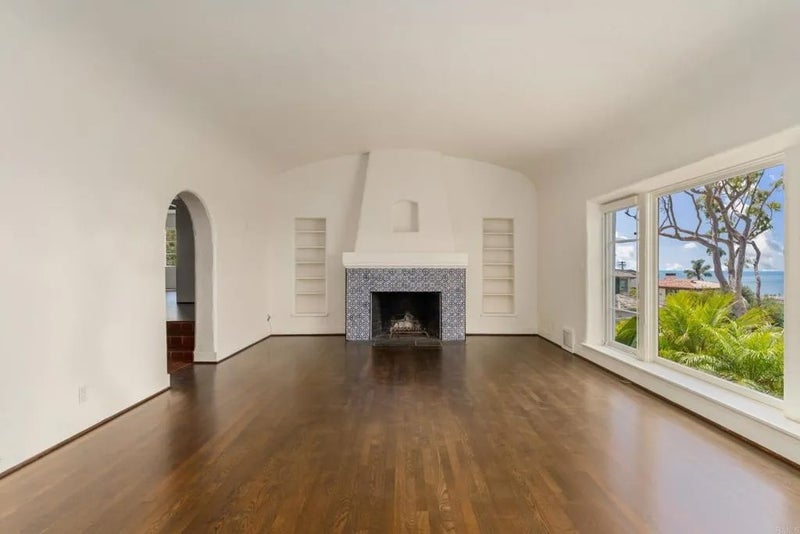 1406 La Jolla Knoll