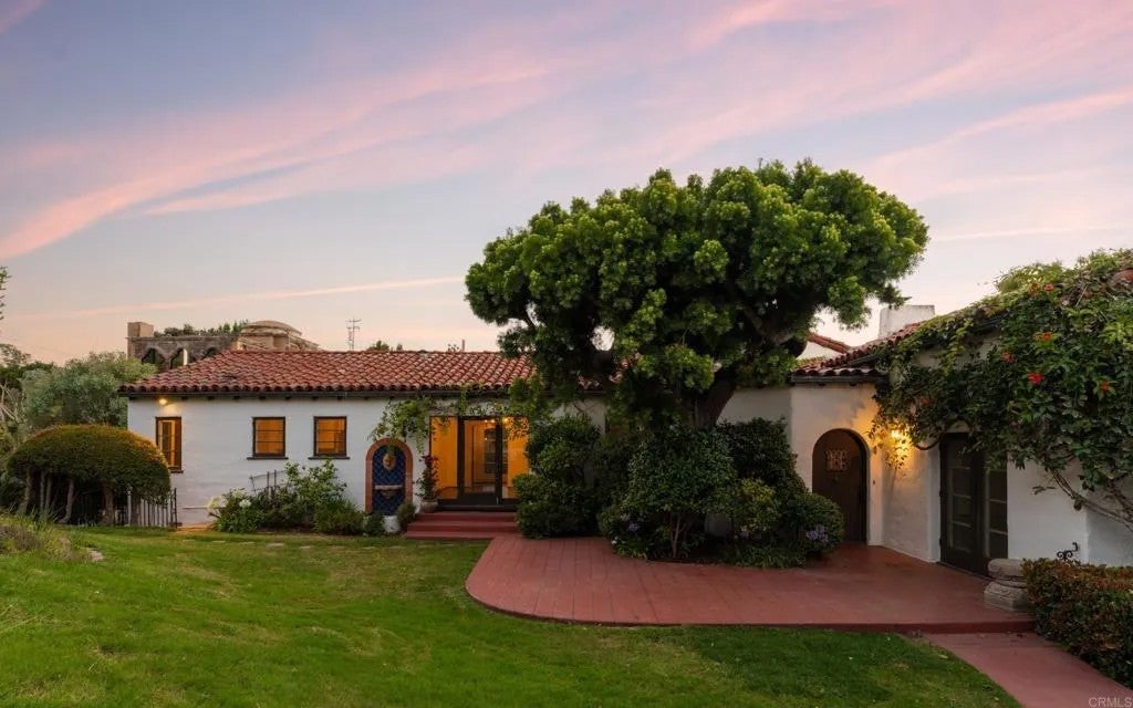 1406 La Jolla Knoll