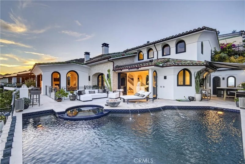 922 EMERALD BAY