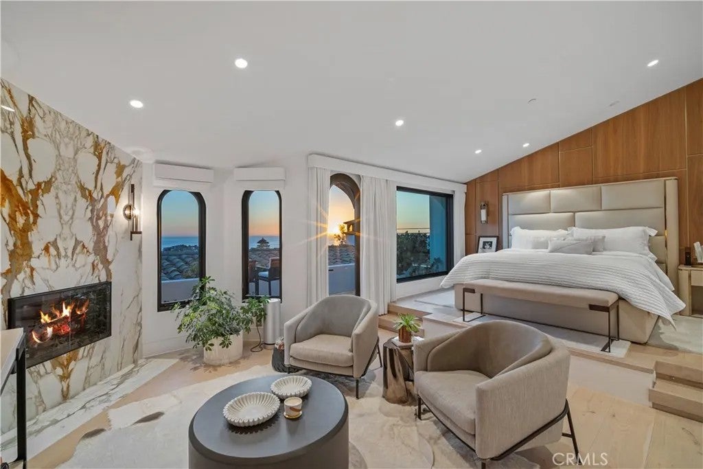 922 EMERALD BAY