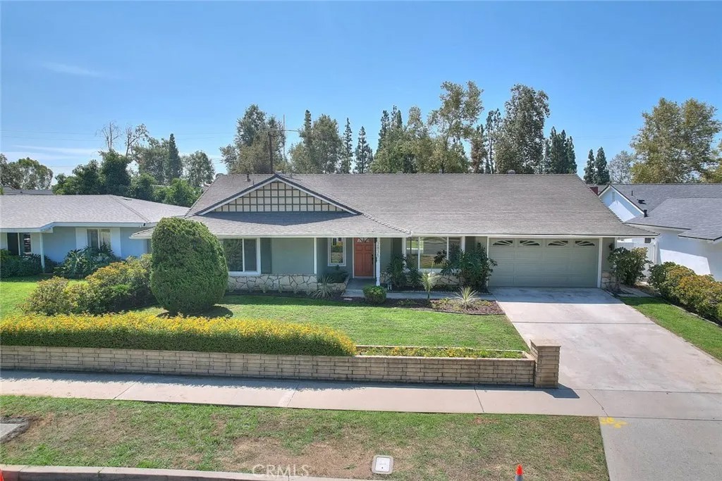 2836 Sherwood Avenue