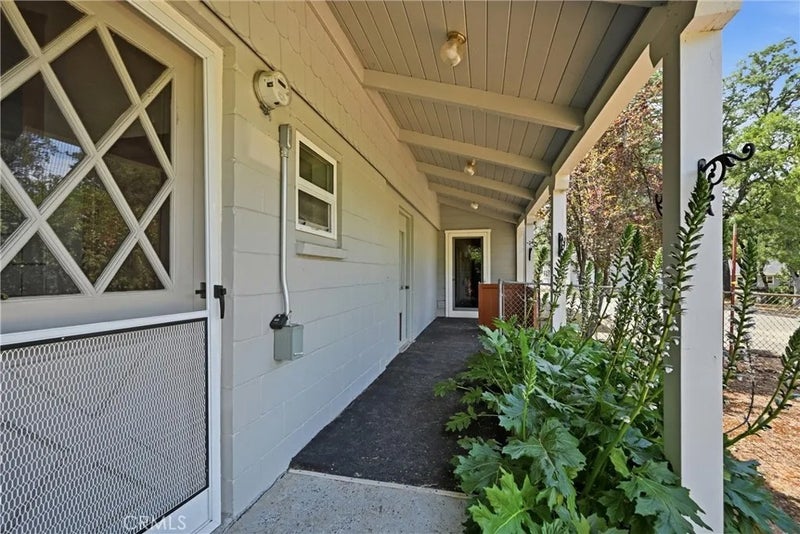 2765 Howard