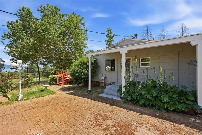 2765 Howard