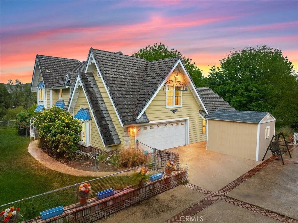 Photo of 32162 Leslie St, Wildomar, CA 92595 (MLS # SW26085455)