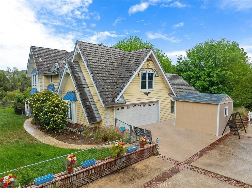 Photo of 32162 Leslie St, Wildomar, CA 92595 (MLS # SW26085455)