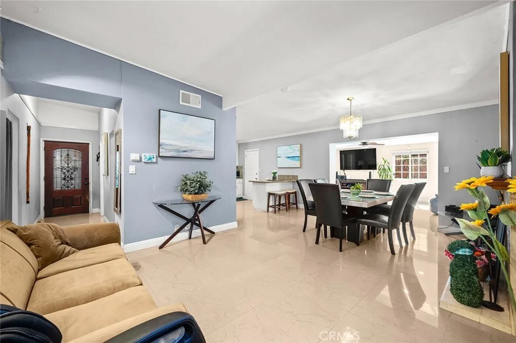 506 W Rosslynn