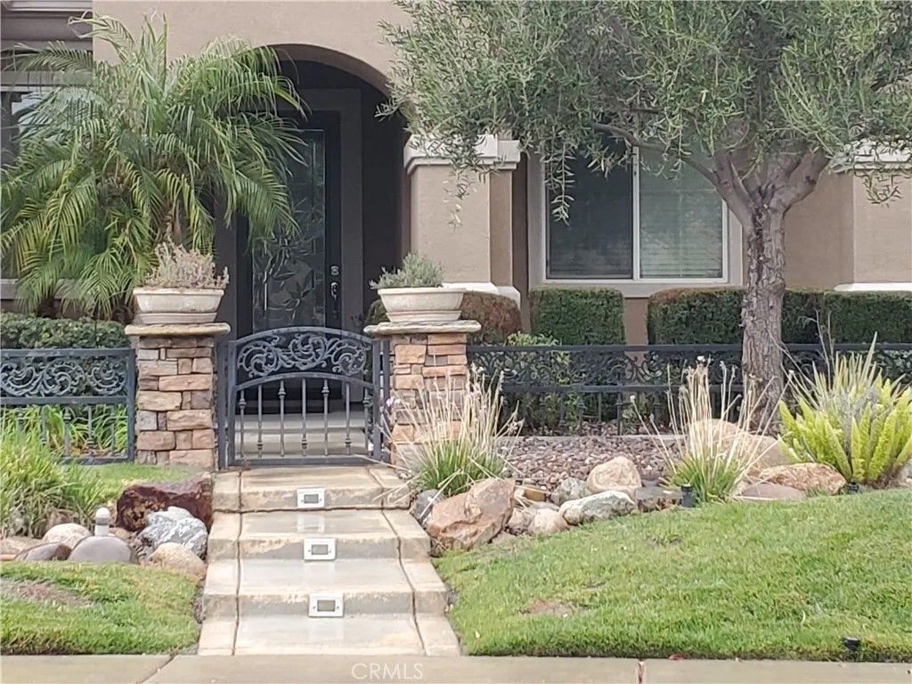 Photo of 5560 Corte Viejo, Hemet, CA 92545 (MLS # IG25272787)