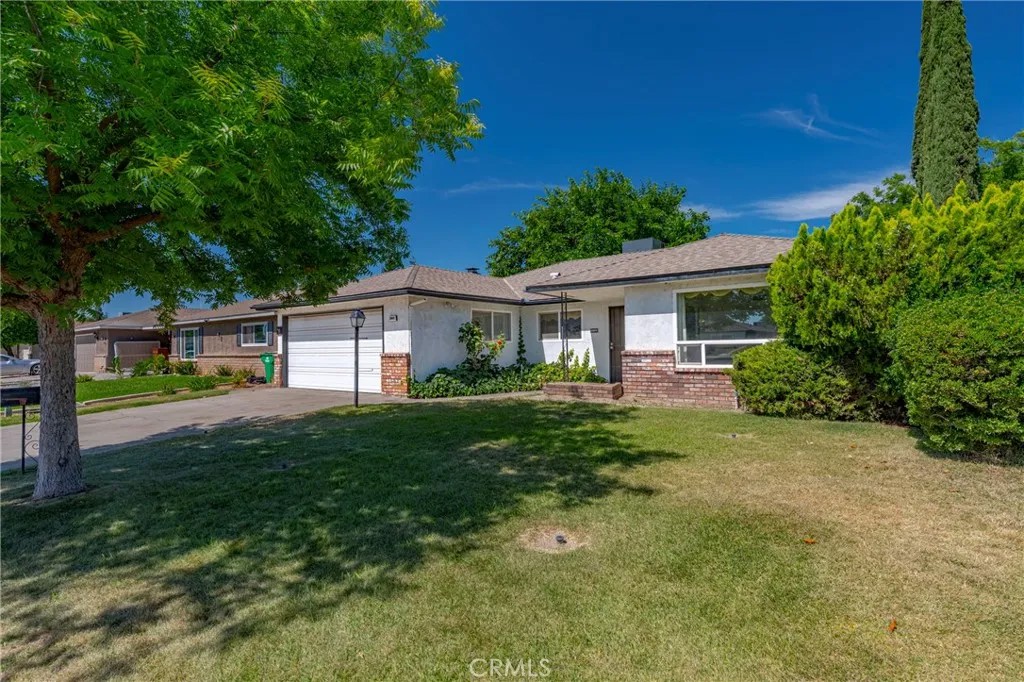 2949 Hillcrest