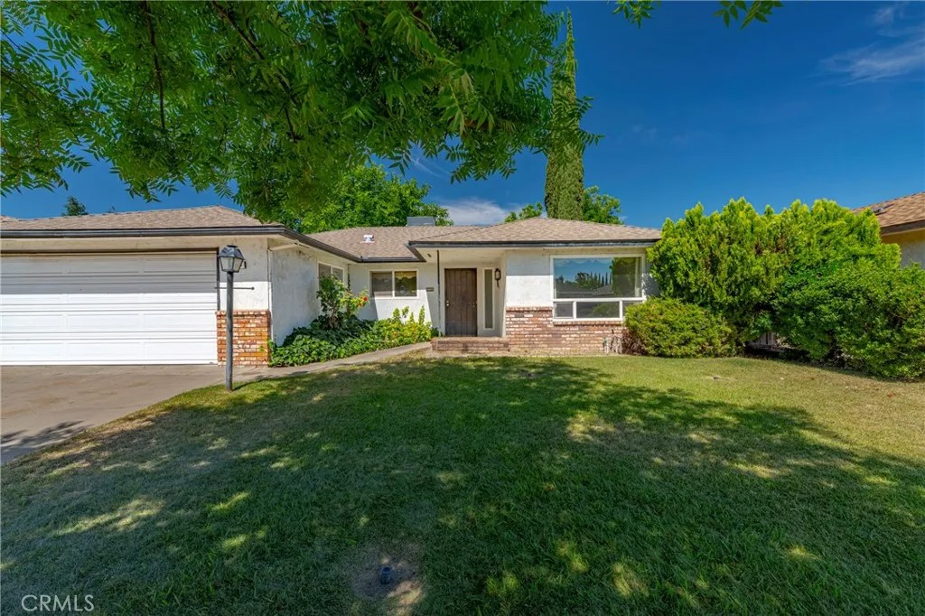 2949 Hillcrest