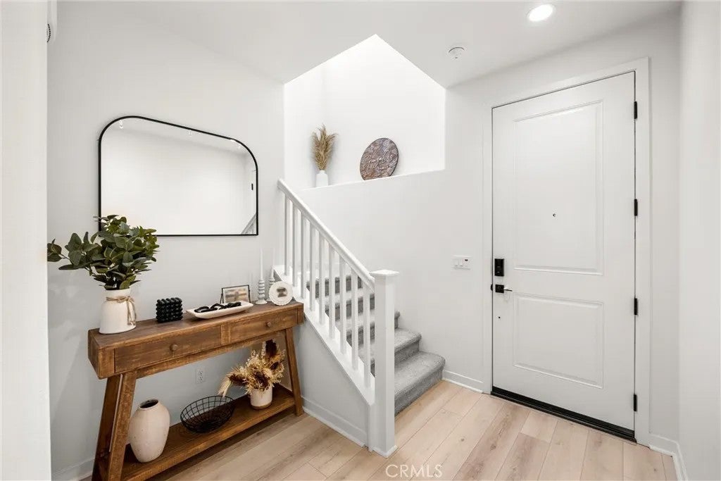 16064 Jamie Ln 7