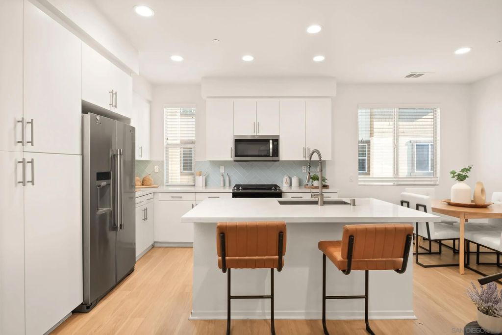 Photo of 1118 Via Lucero, Oceanside, CA 92056 (MLS # 260004758)