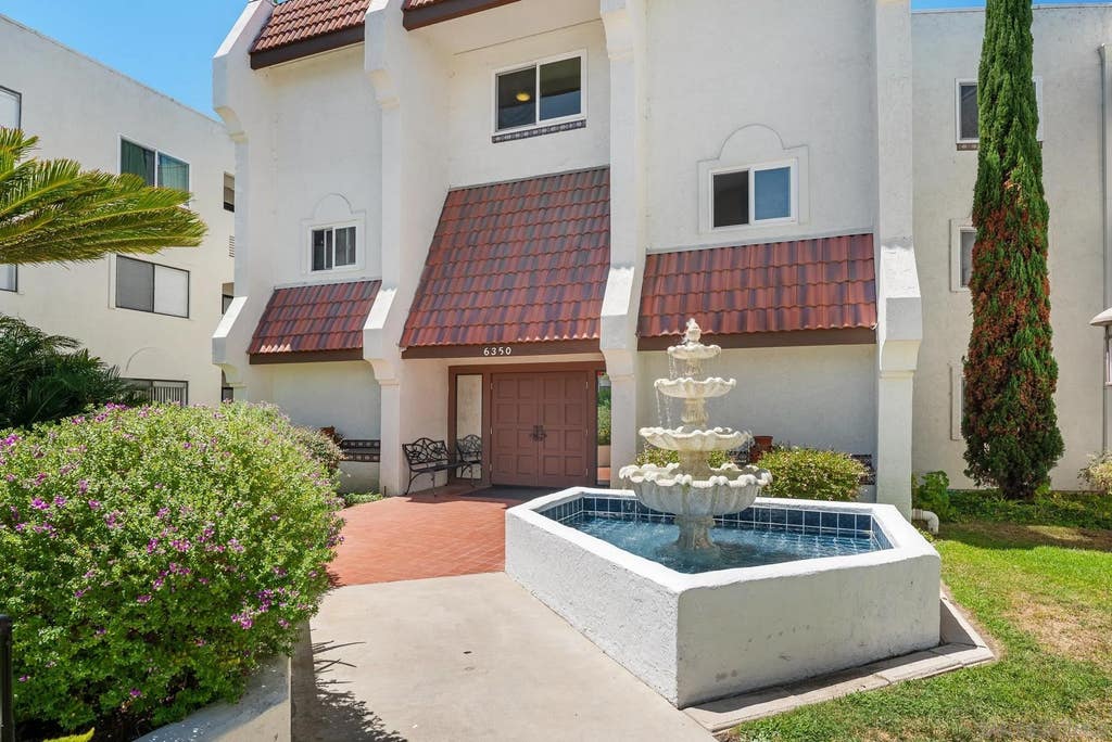 Photo of 6350 Genesee Avenue #312, San Diego, CA 92122 (MLS # 260020391)