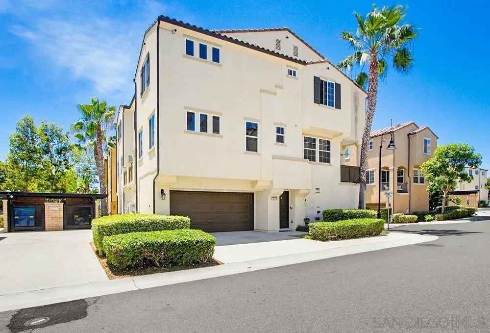 Photo of 5069 Cascade Way #101, Oceanside, CA 92057 (MLS # 260012176)
