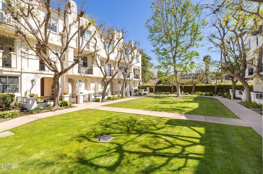 Photo of 148 Beach Side Court, Ventura, CA 93001 (MLS # V1-34405)