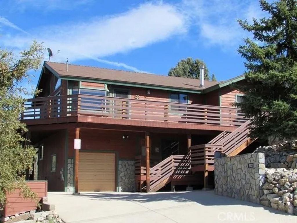 Photo of 2012 Zermatt Dr, Pine Mountain Club, CA 93222 (MLS # AR26016799)
