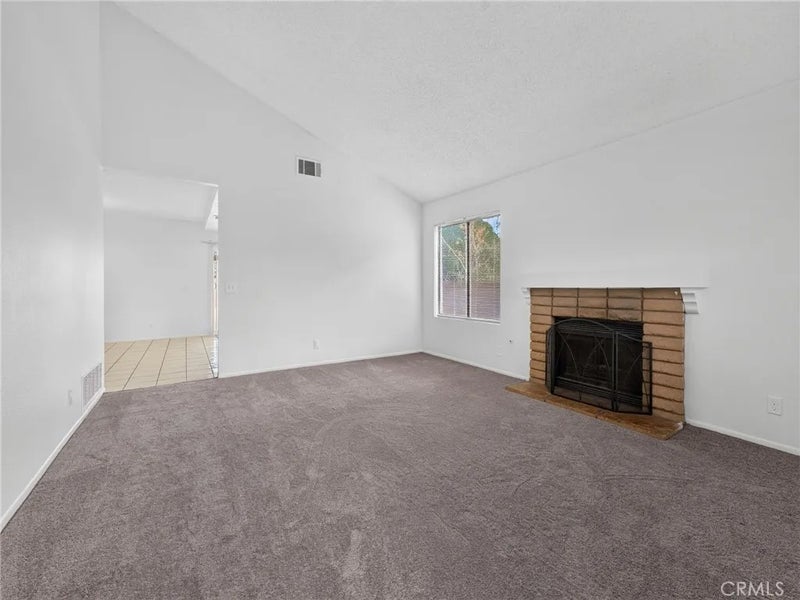 2957 E Avenue R2