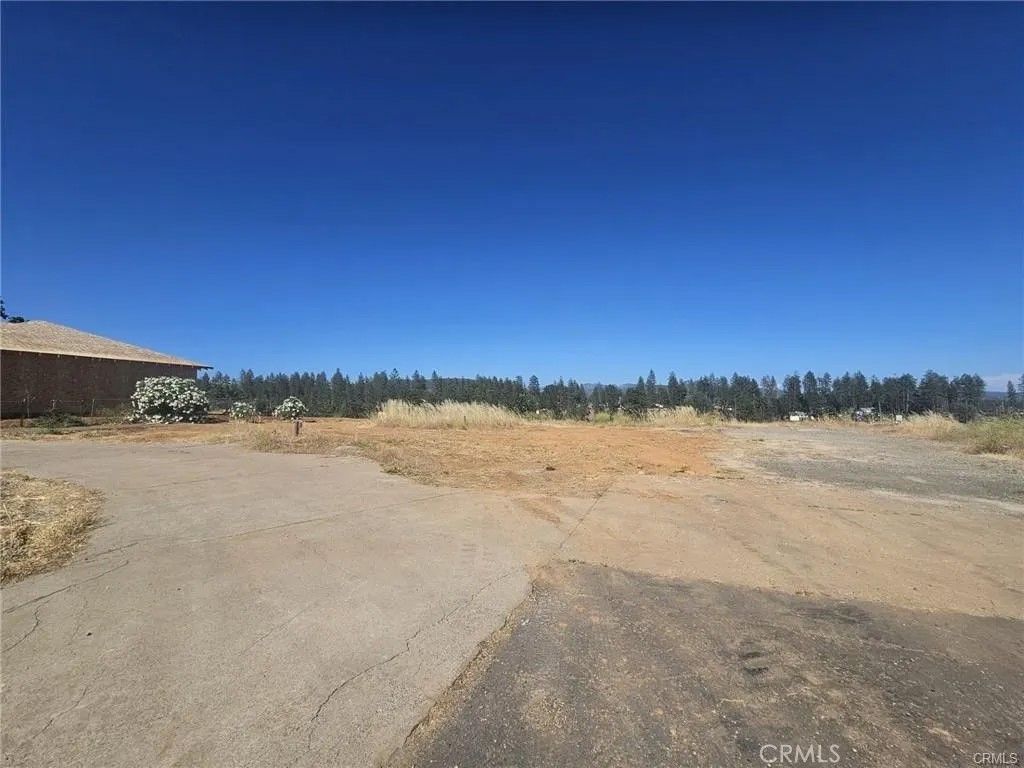 Photo of 1716 Ellis Dr, Paradise, CA 95969 (MLS # SN25281882)
